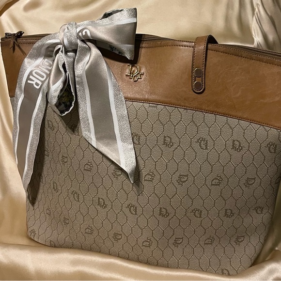 Christian Dior Tote Bundle honeycomb bag with change purse and cosmetic … - Picture 9 of 16